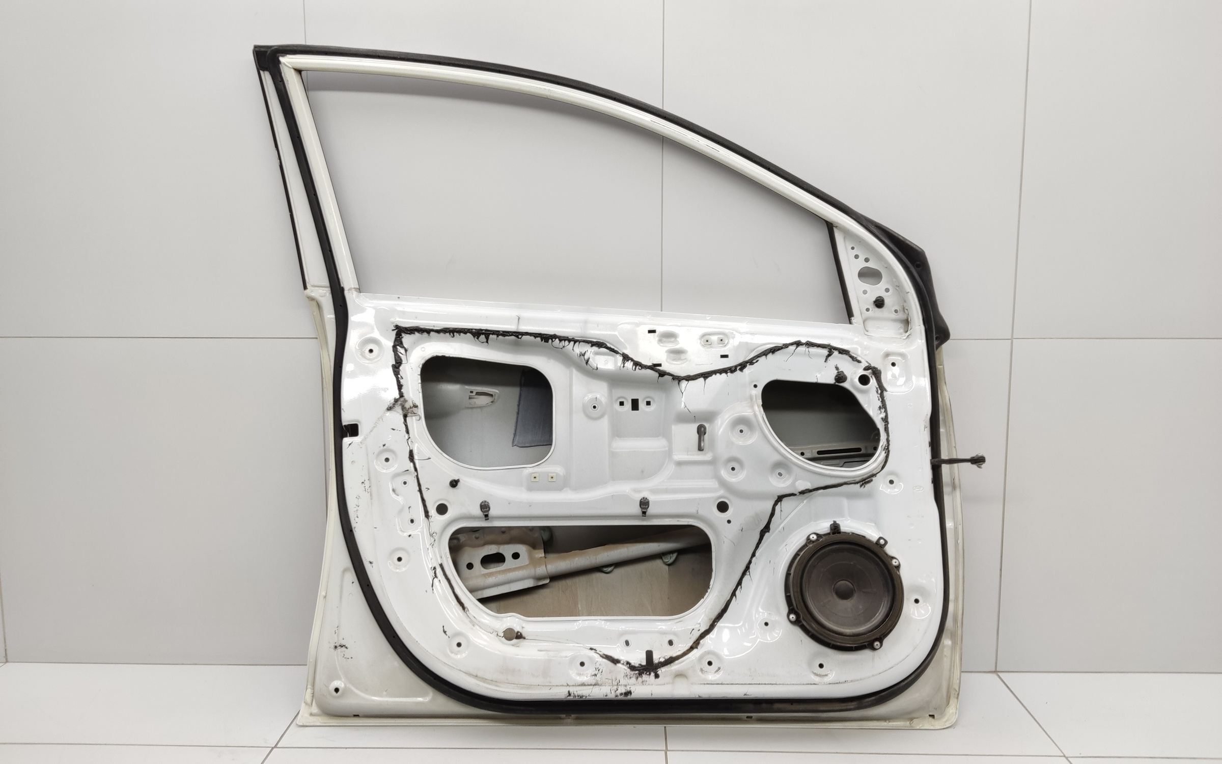 Дверь передняя левая Hyundai Solaris 2