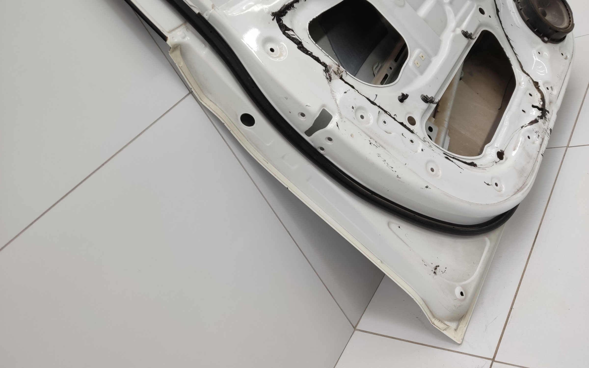 Дверь передняя левая Hyundai Solaris 2