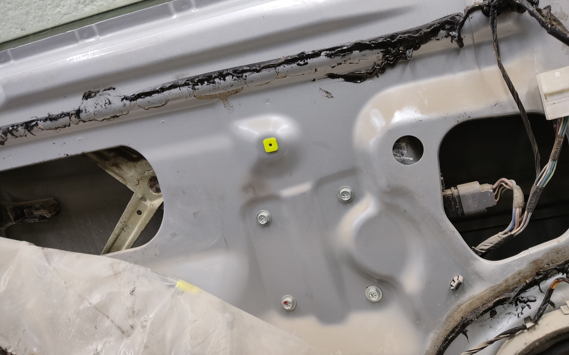 Дверь передняя левая Mitsubishi ASX