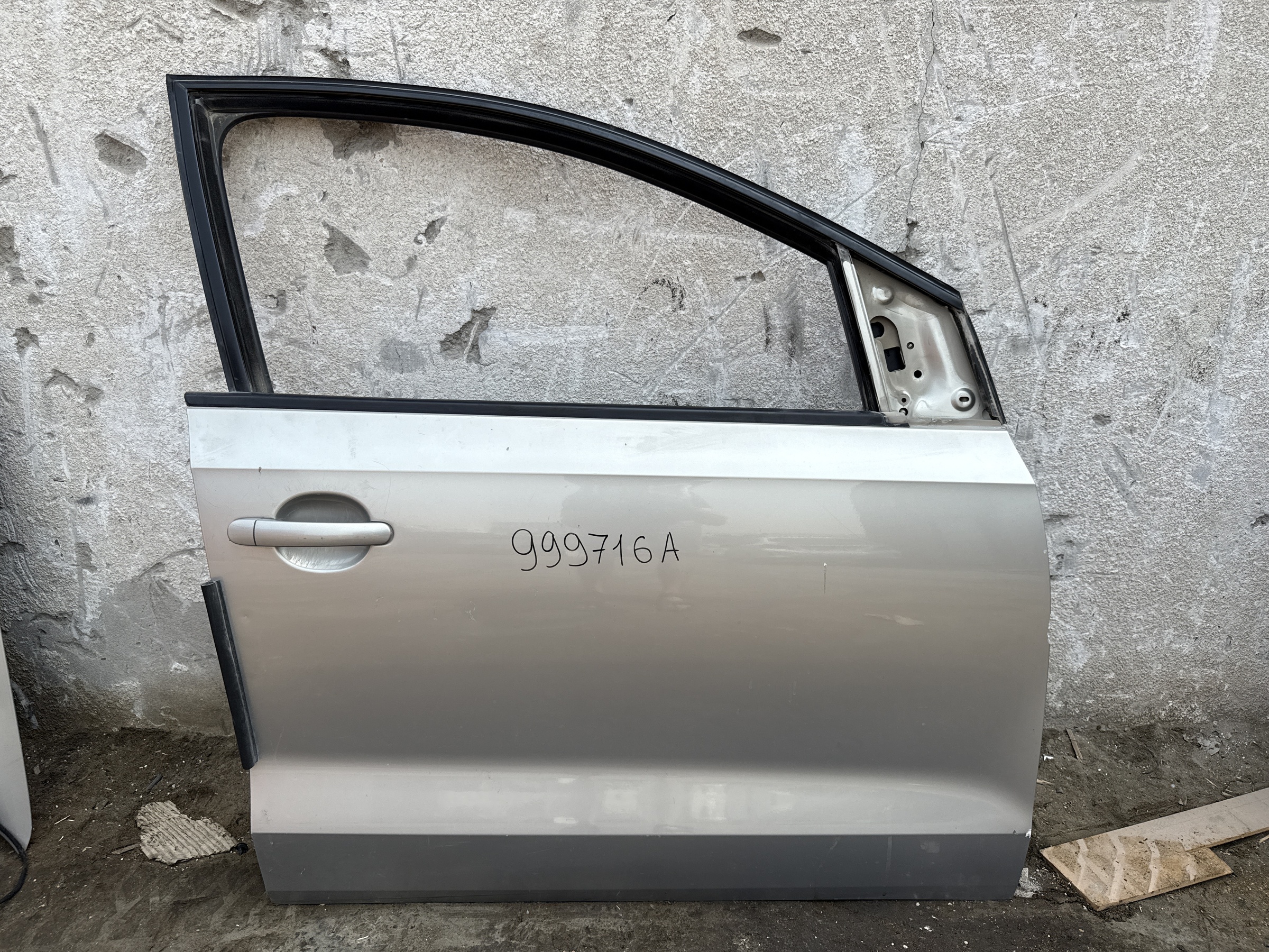 Дверь передняя правая Volkswagen Polo 5 Sedan