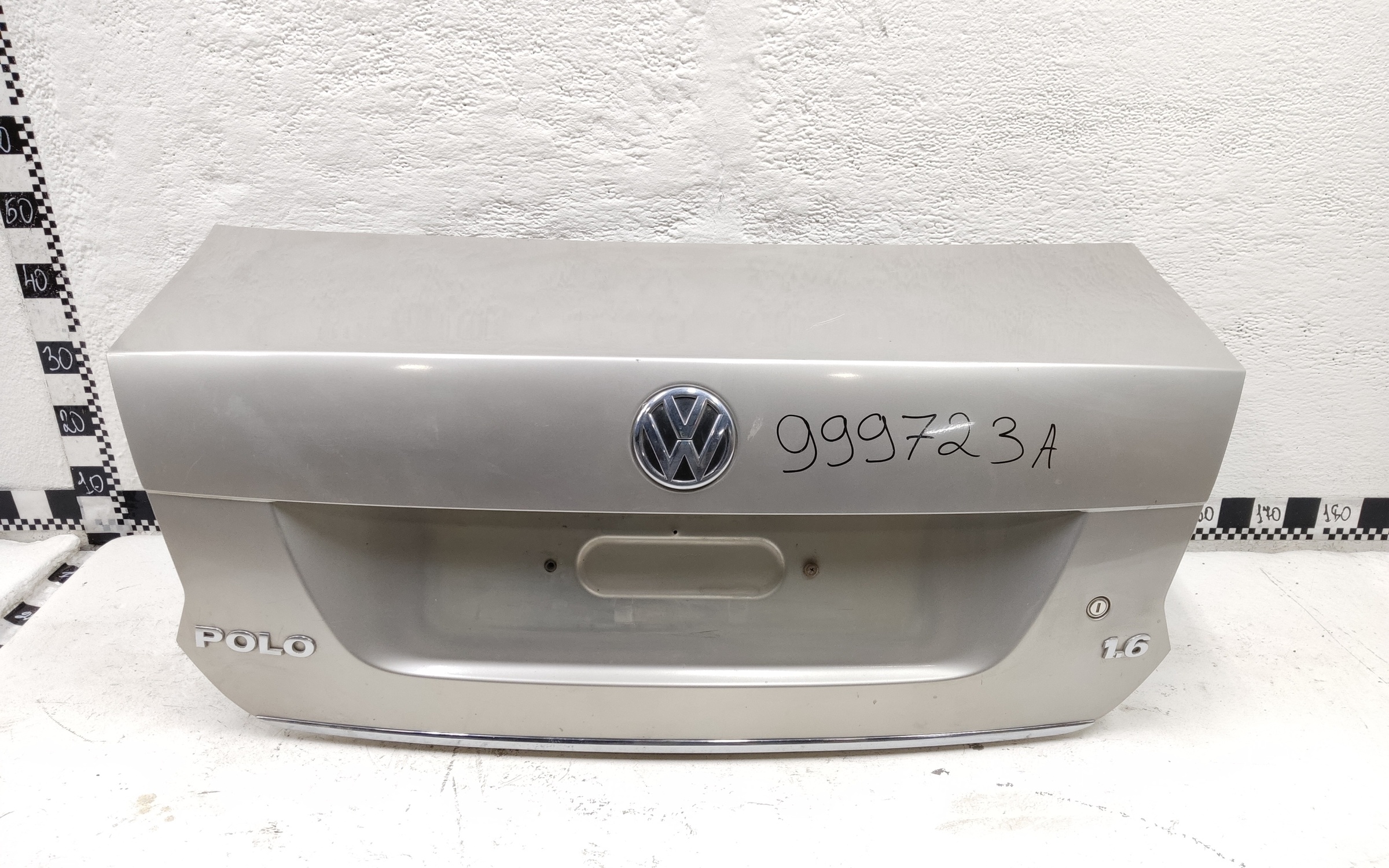Крышка багажника Volkswagen Polo 5 Sedan под замок