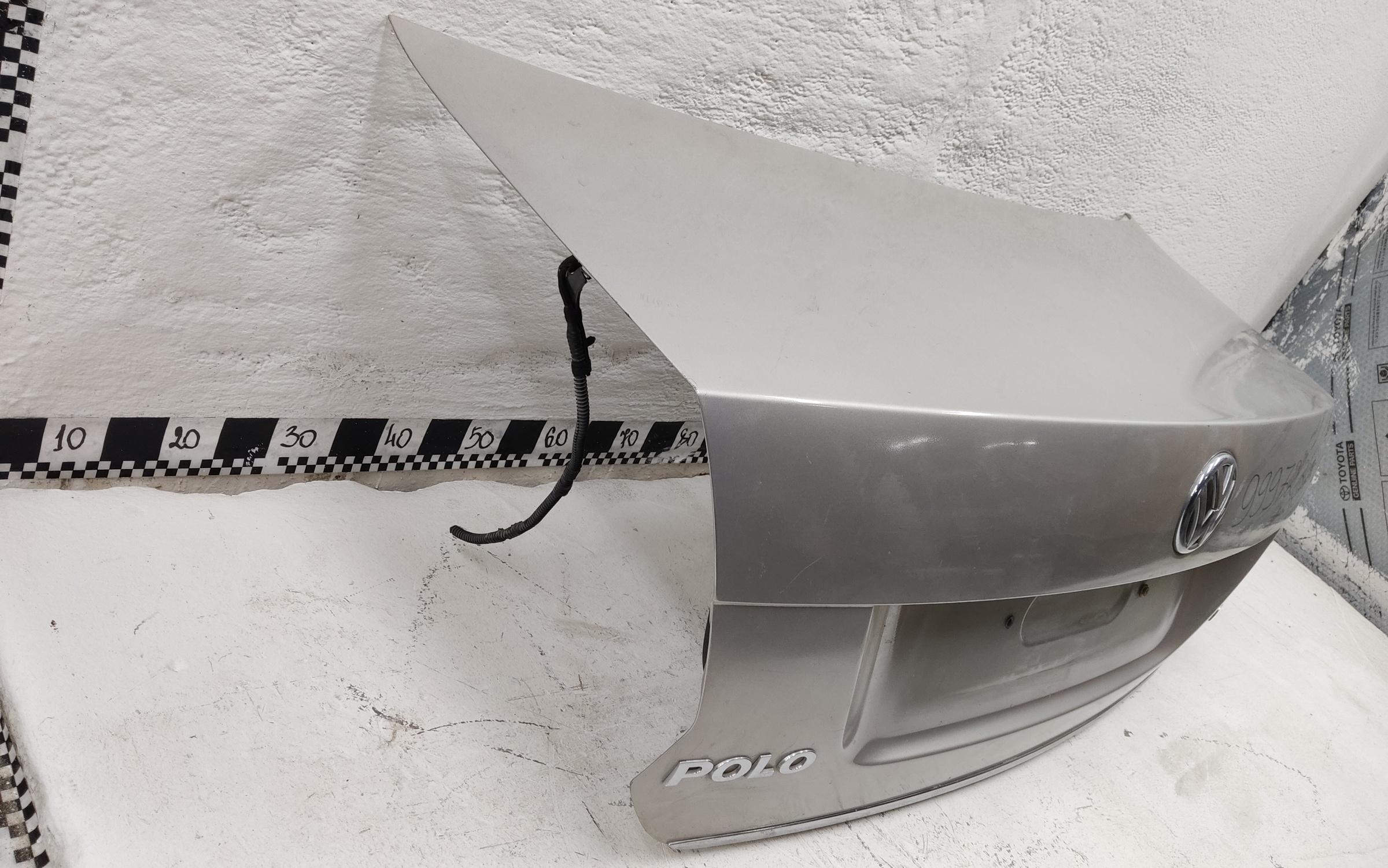 Крышка багажника Volkswagen Polo 5 Sedan под замок