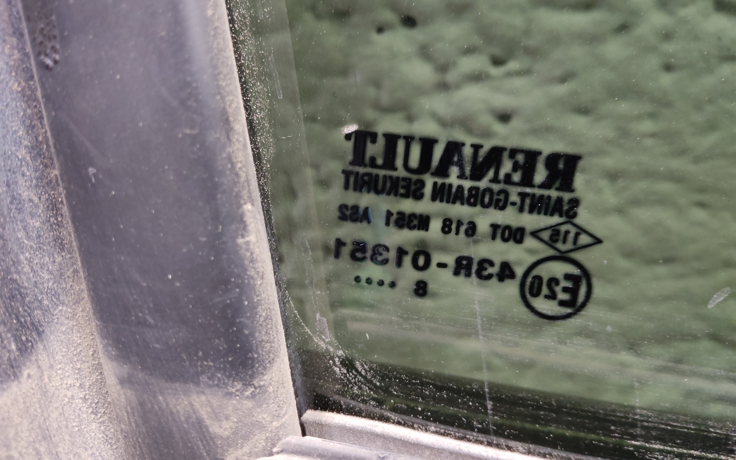 Дверь передняя левая Renault Duster 2