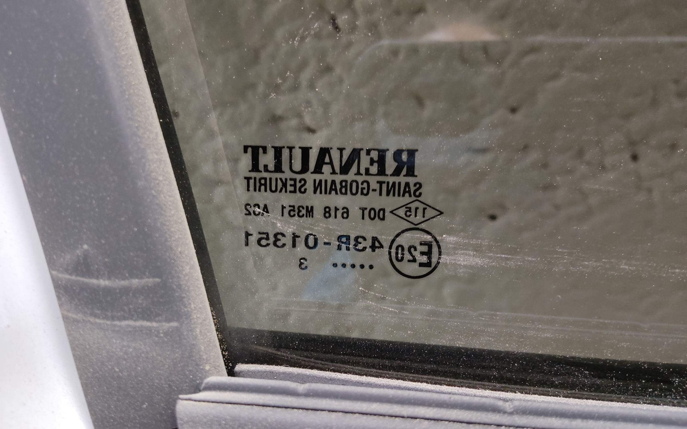 Дверь передняя левая Renault Duster 2