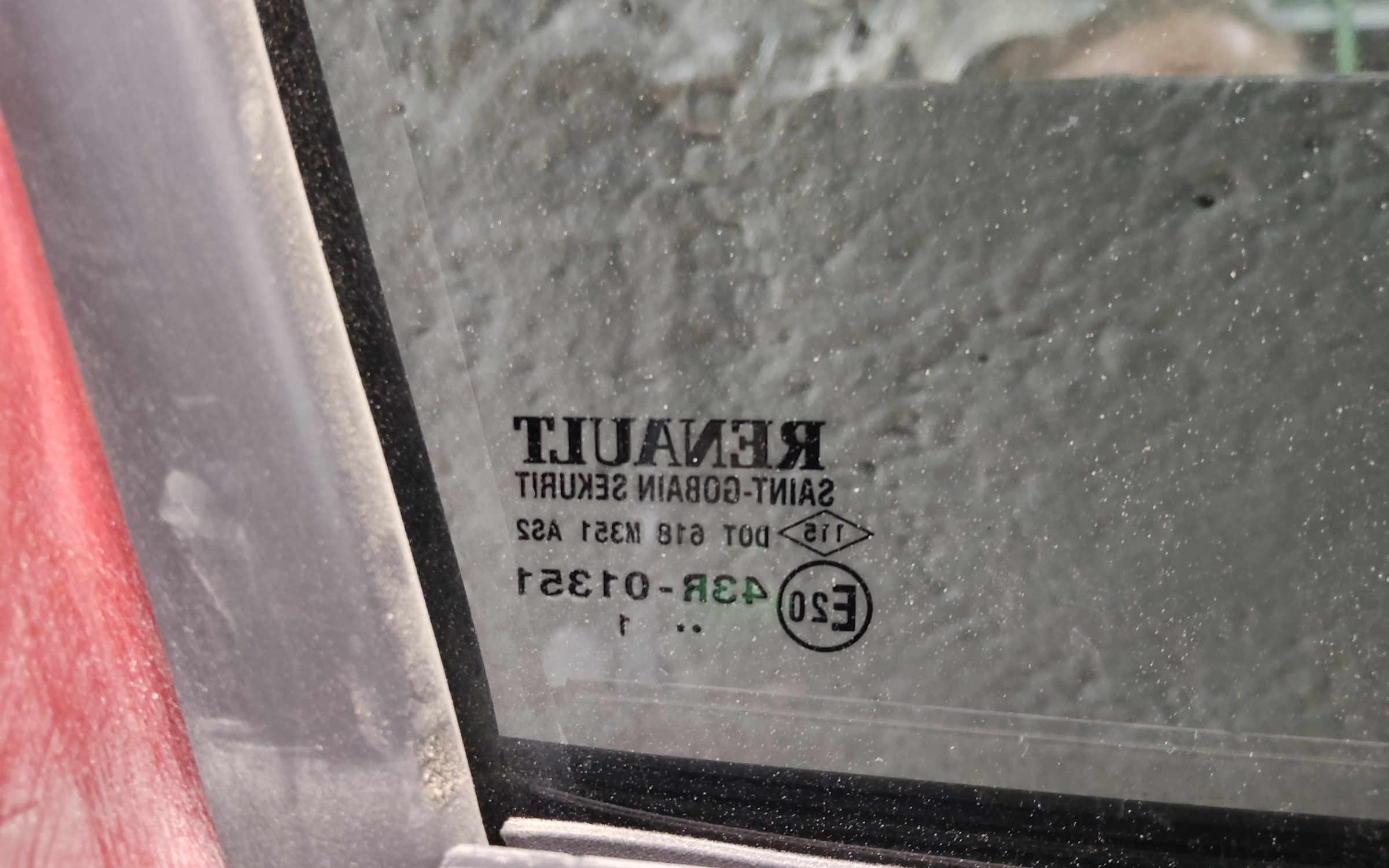 Дверь передняя левая Renault Duster 2
