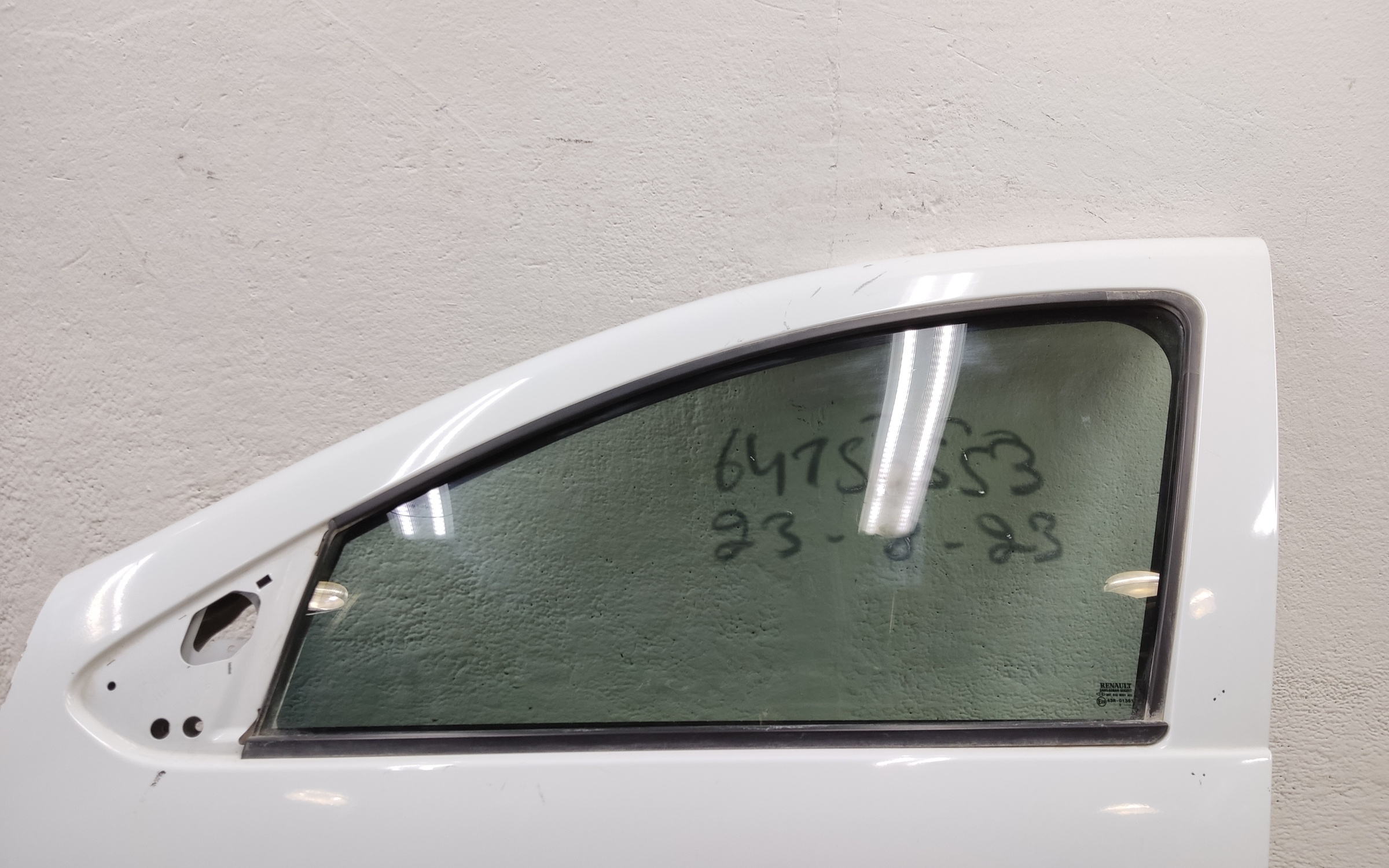 Дверь передняя левая Renault Duster 2
