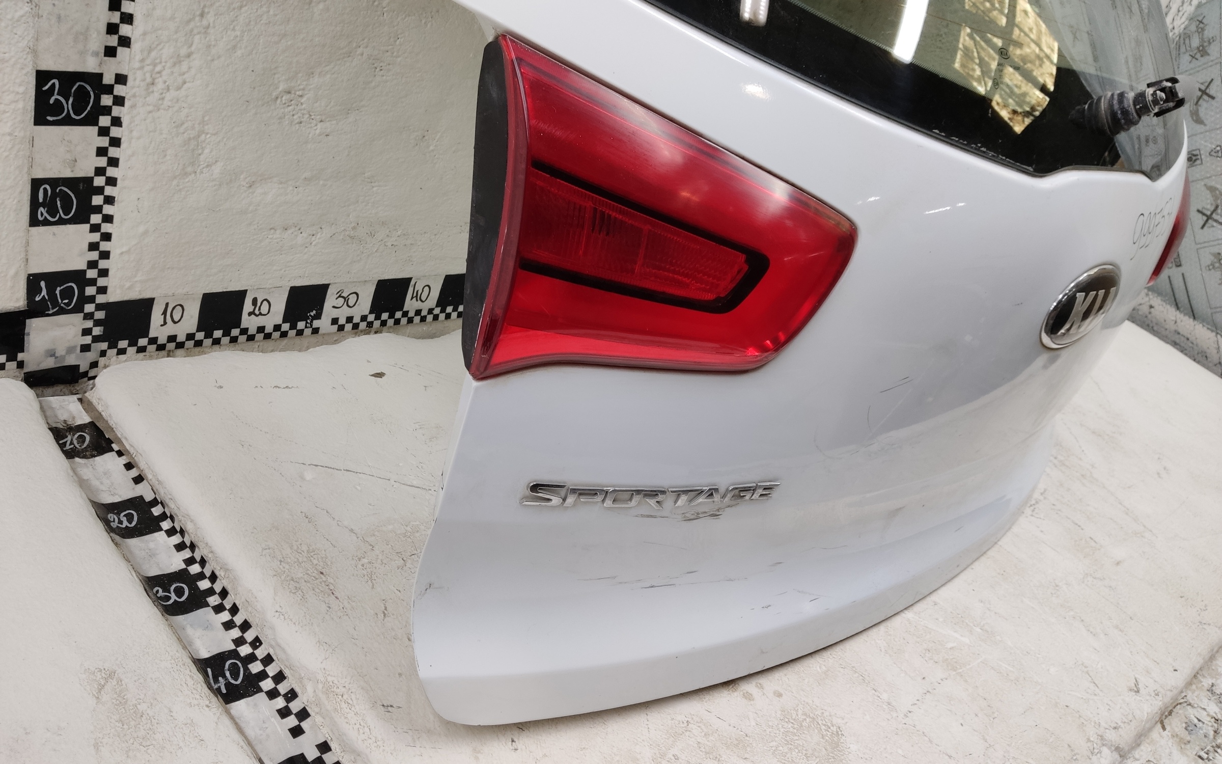 Крышка багажника KIA Sportage 3