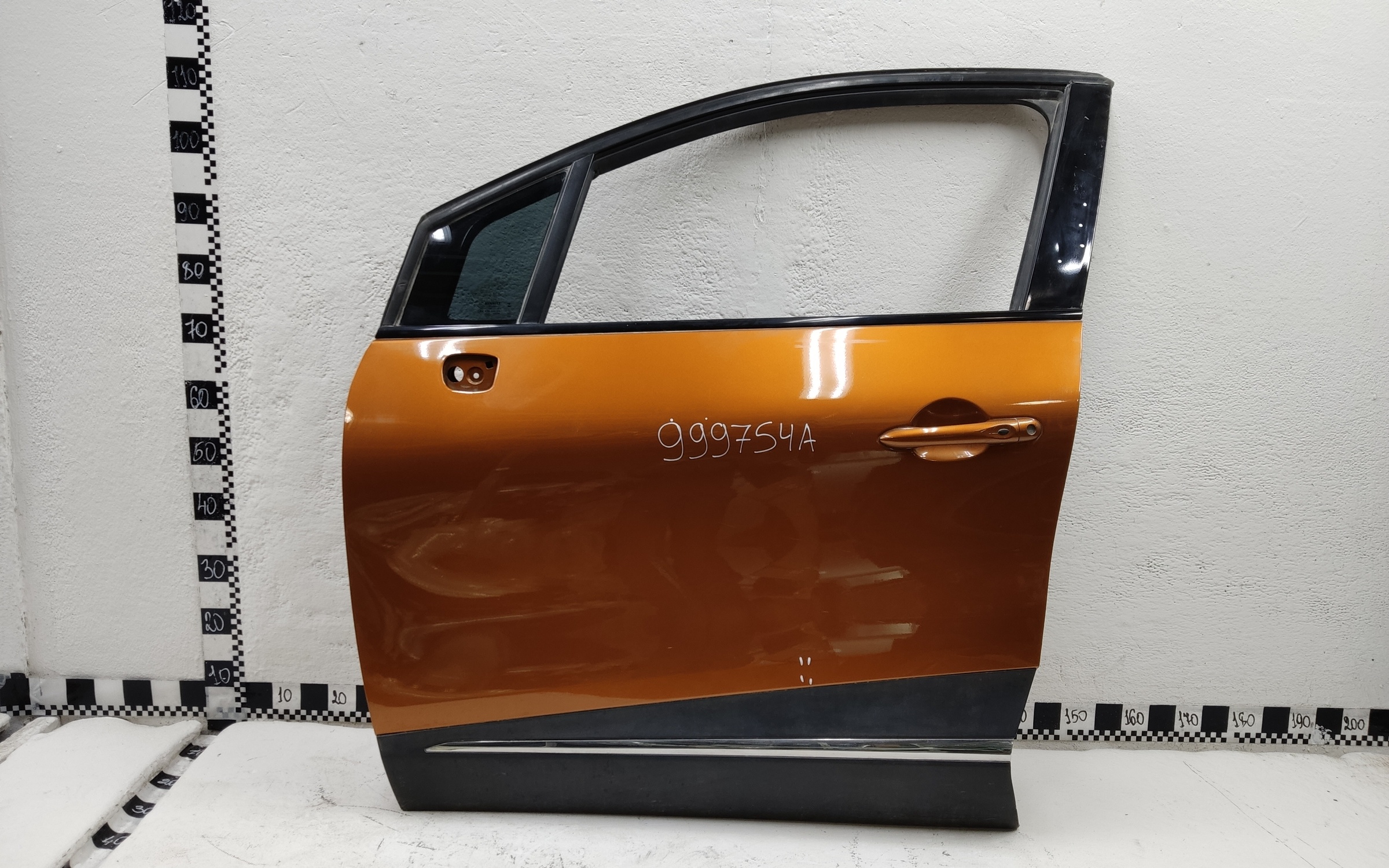Дверь передняя левая Renault Kaptur