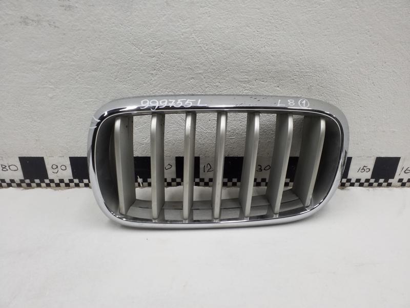 Решетка радиатора левая " хром серая " BMW X6 F16