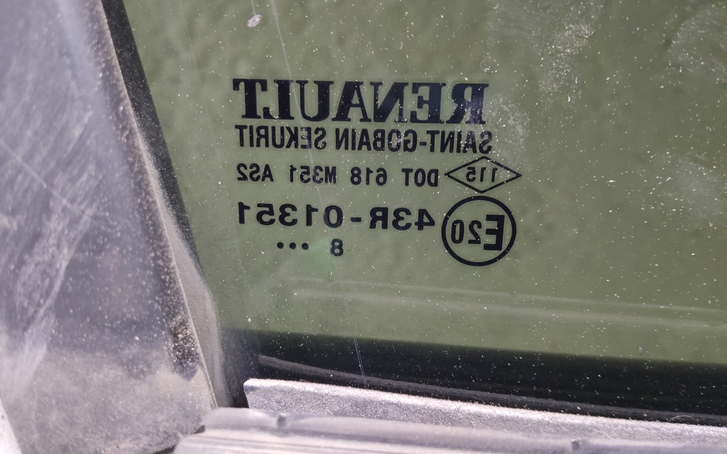 Дверь передняя левая Renault Duster 2