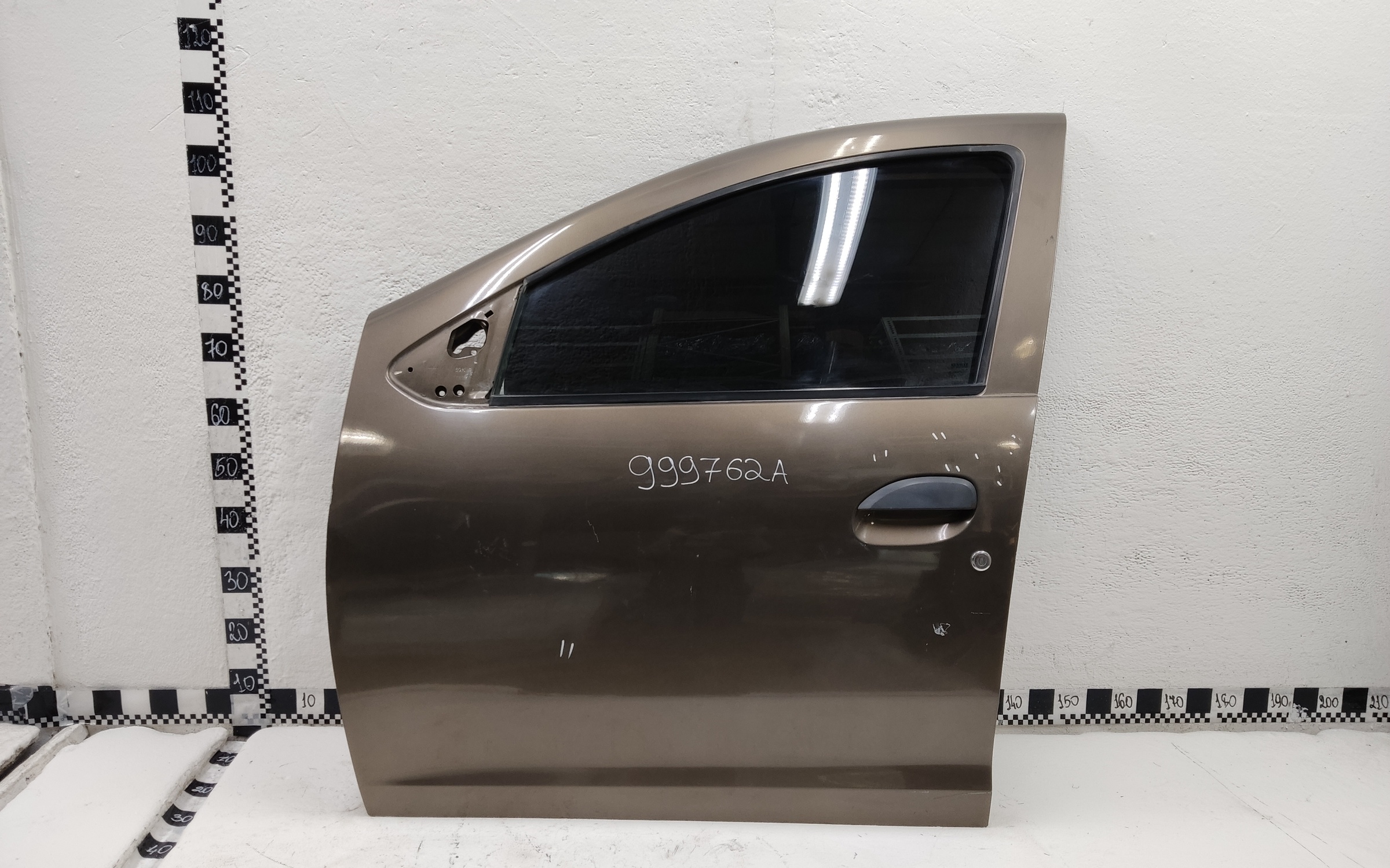 Дверь передняя левая Renault Duster 2