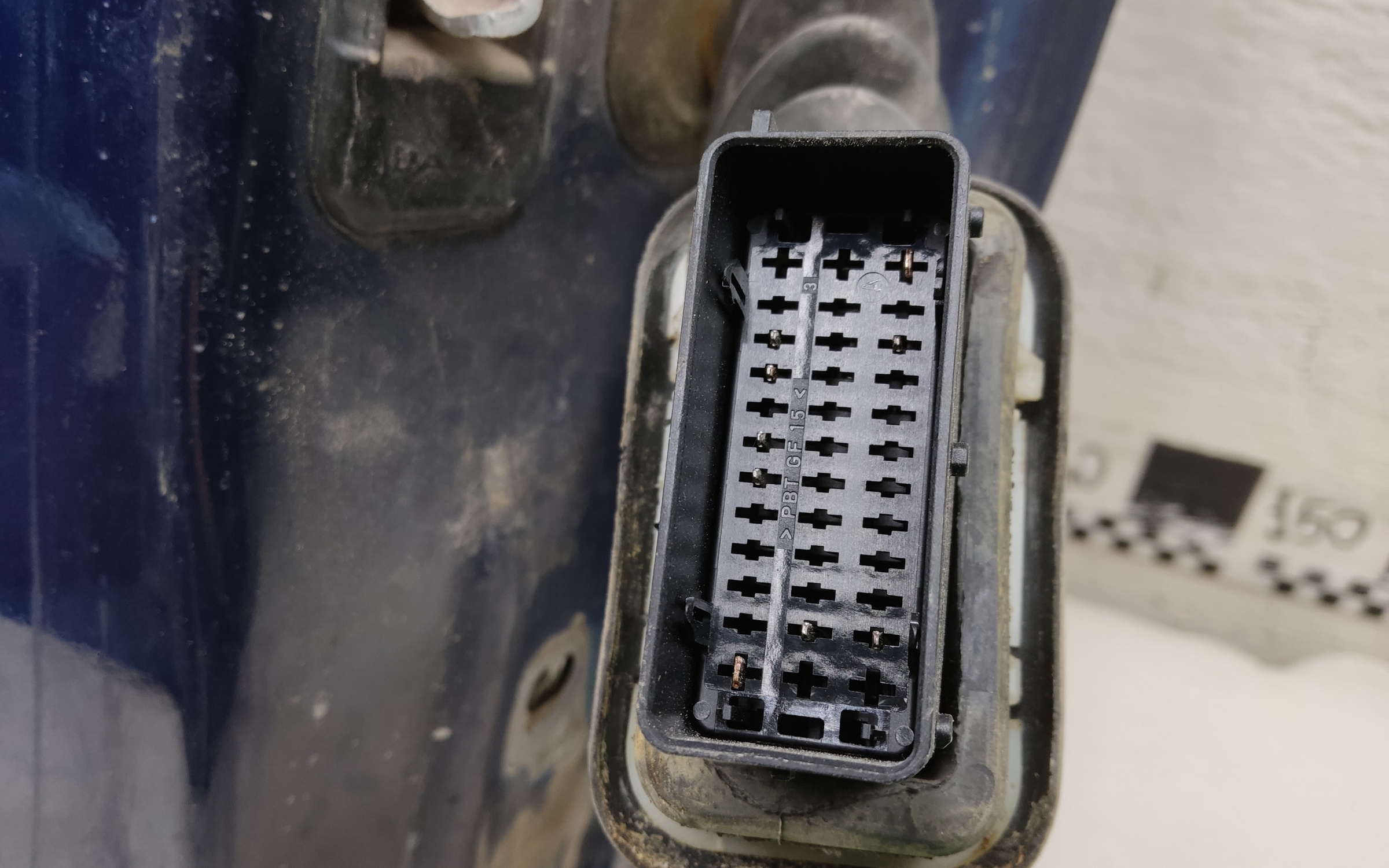 Дверь передняя левая Renault Duster 2