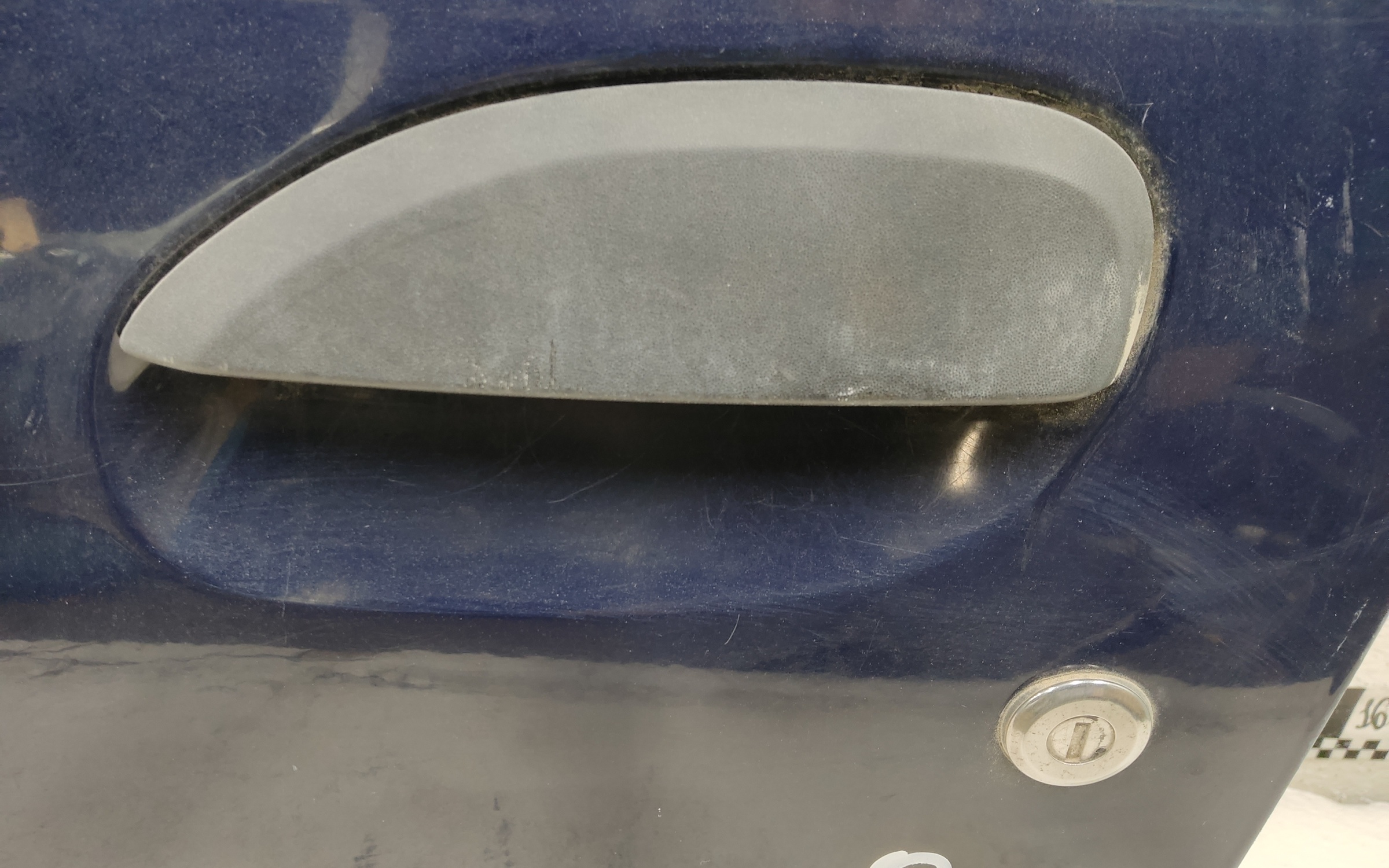 Дверь передняя левая Renault Duster 2