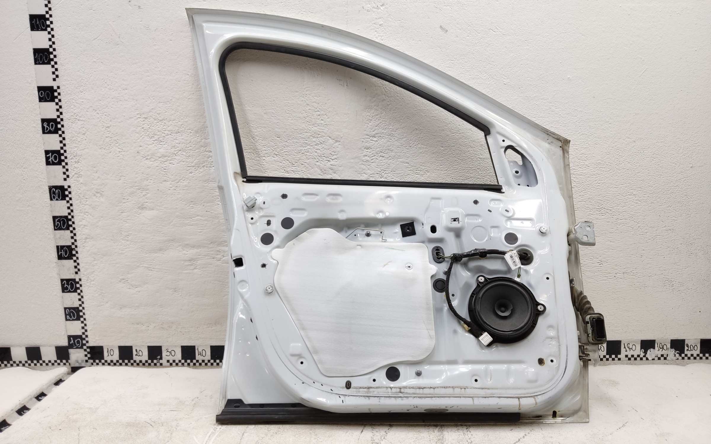 Дверь передняя левая Renault Duster 2