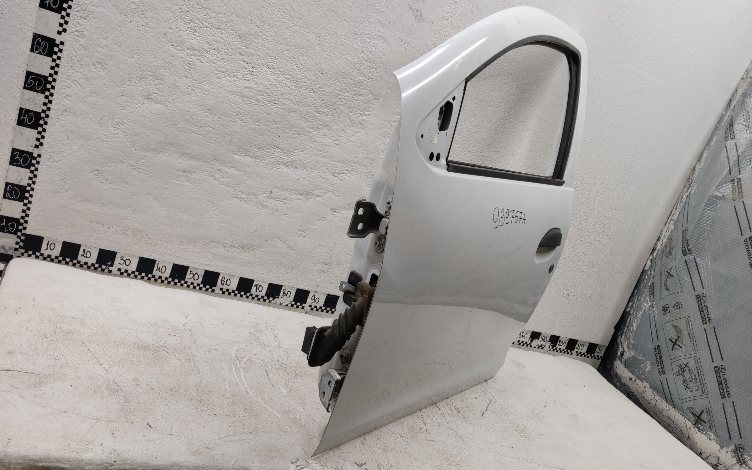 Дверь передняя левая Renault Duster 2