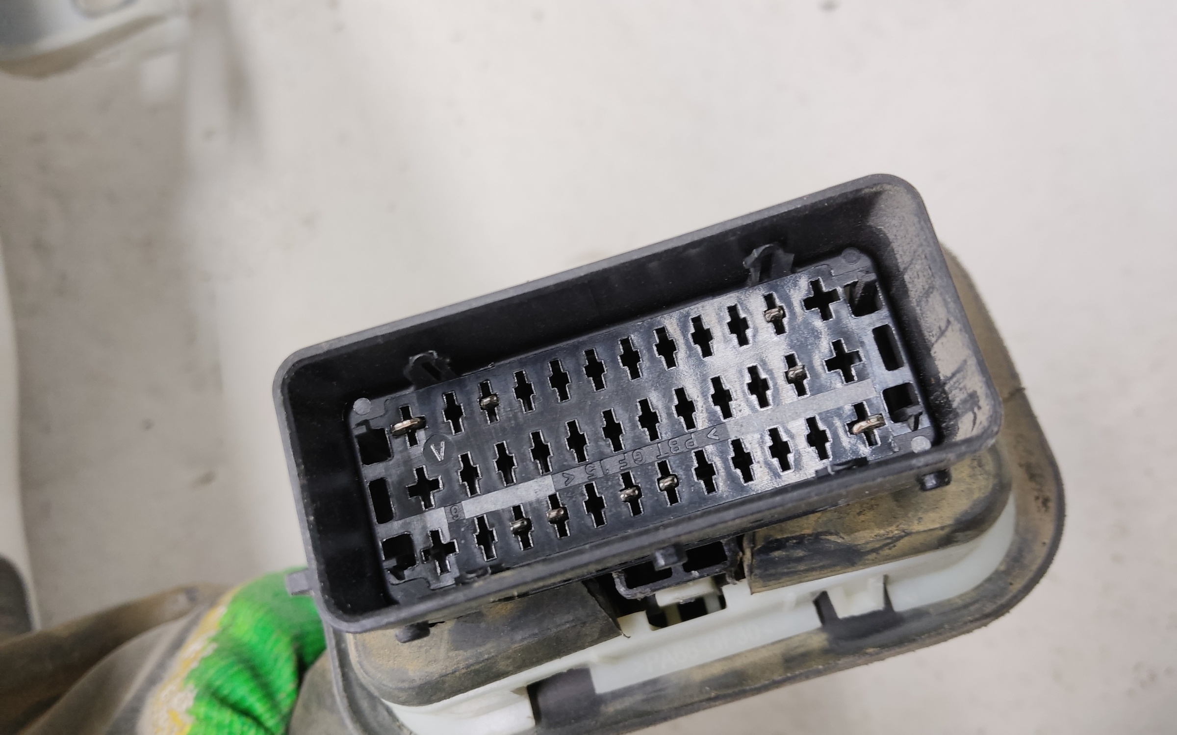 Дверь передняя левая Renault Duster 2