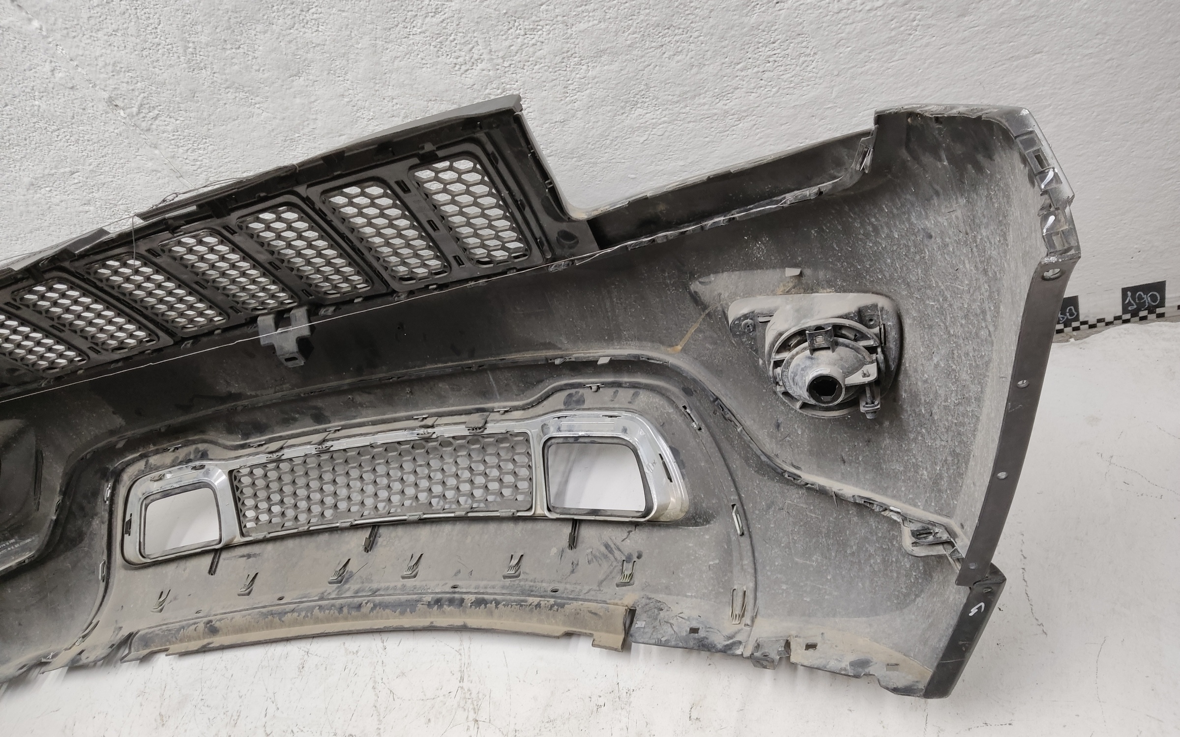 Бампер передний верхняя часть Jeep Grand Cherokee WK2 Restail