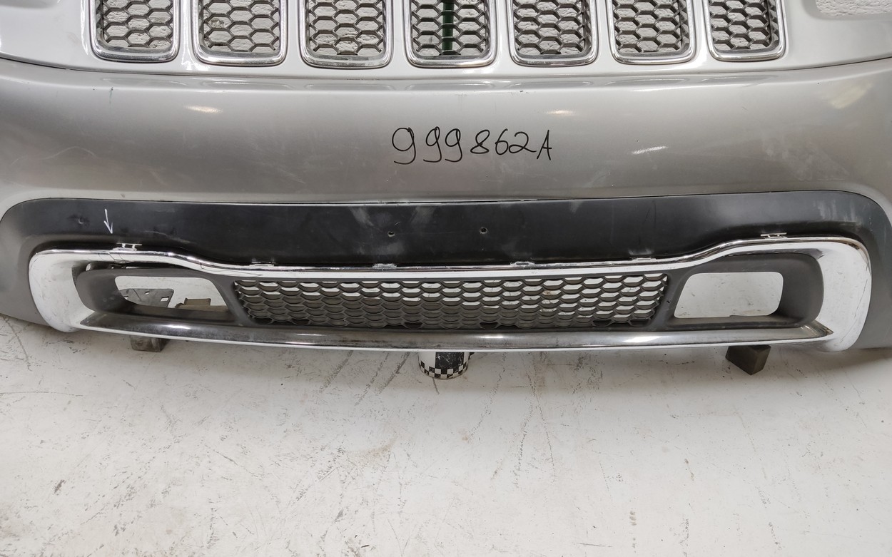Бампер передний верхняя часть Jeep Grand Cherokee WK2 Restail