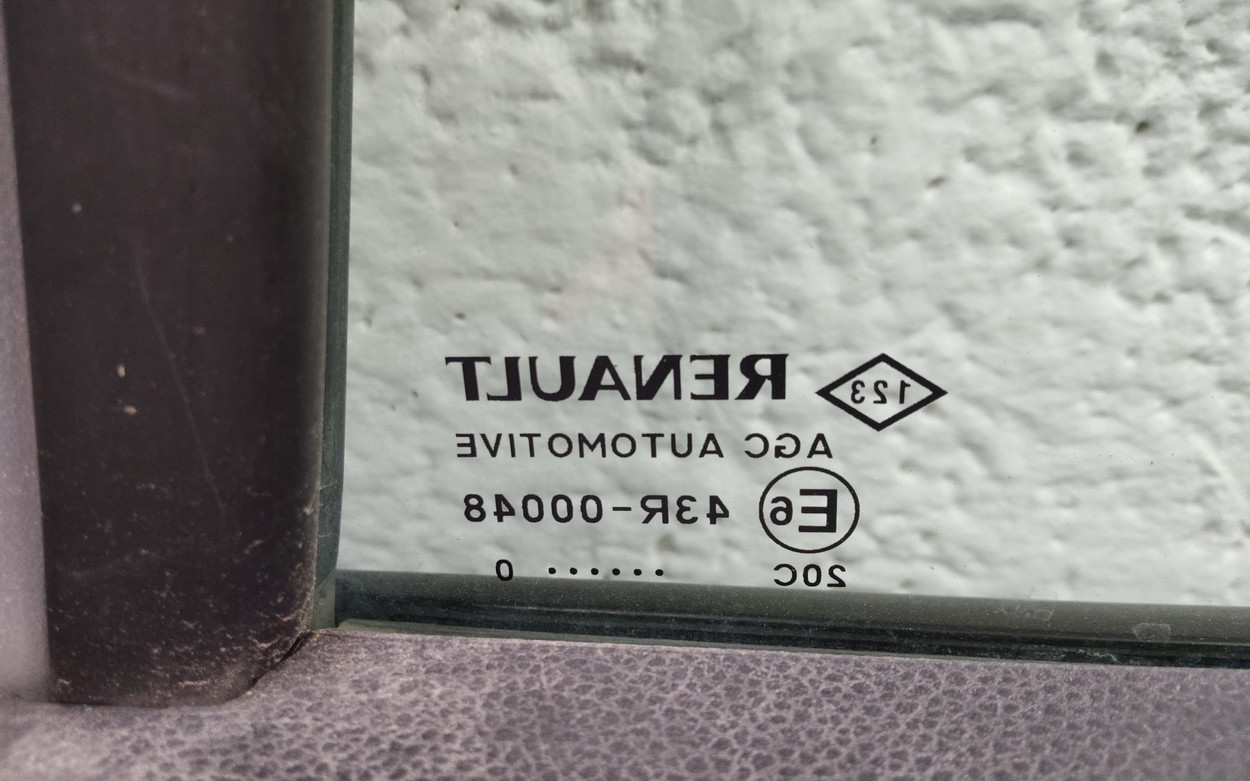Дверь задняя правая Renault Duster 2
