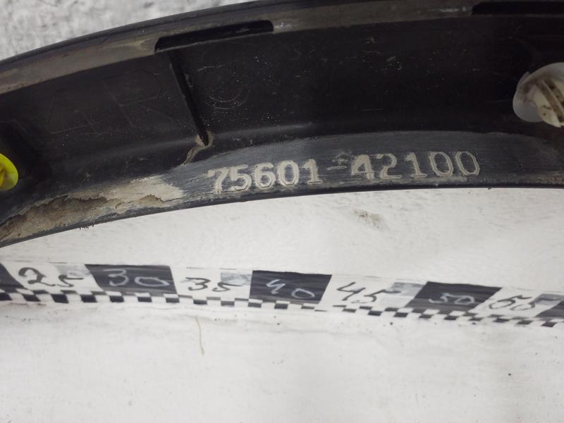 Накладка крыла переднего правого Toyota RAV4 CA40 Restail