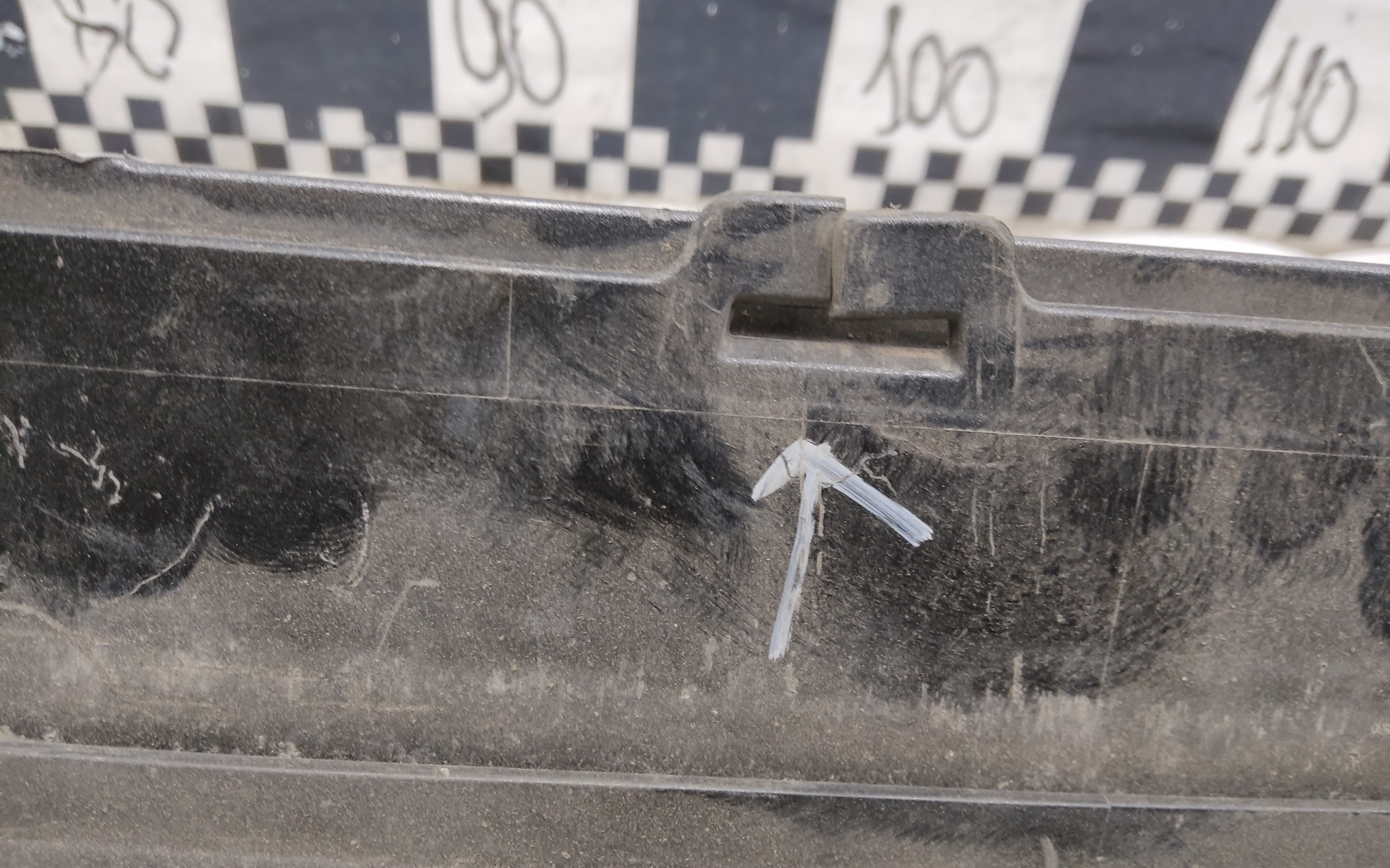 Бампер задний верхняя часть Audi Q7 2