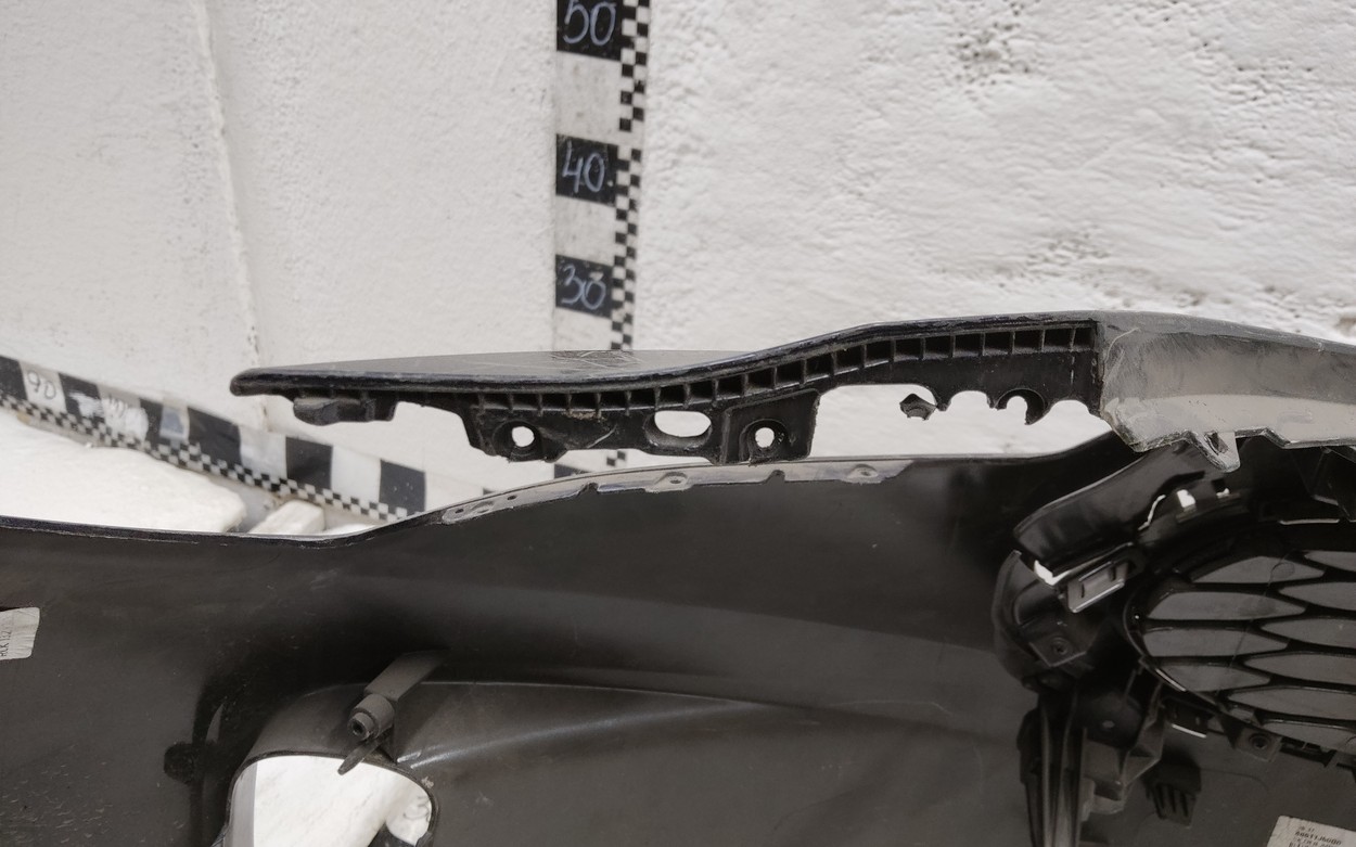 Бампер передний Kia Stinger