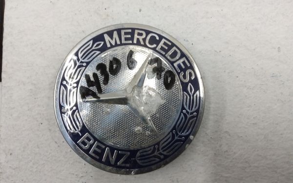 Колпачек литого диска Mercedes Benz E-Klasse W212