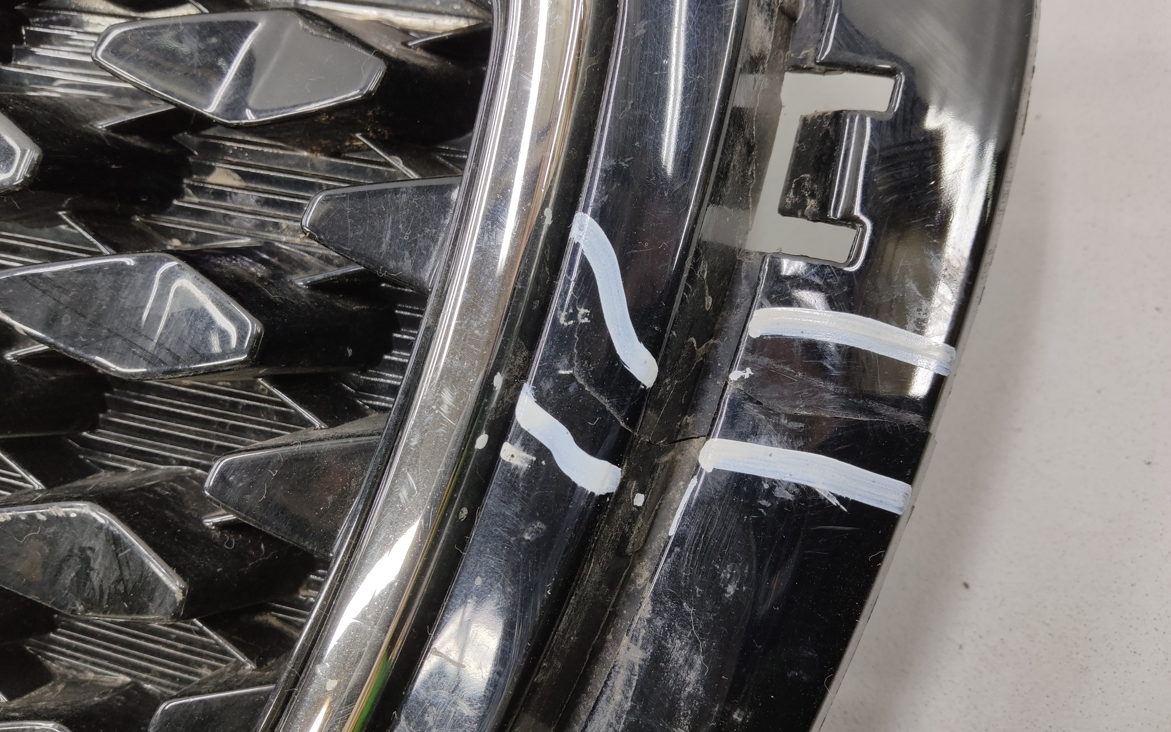 Решетка радиатора Kia Sportage 4