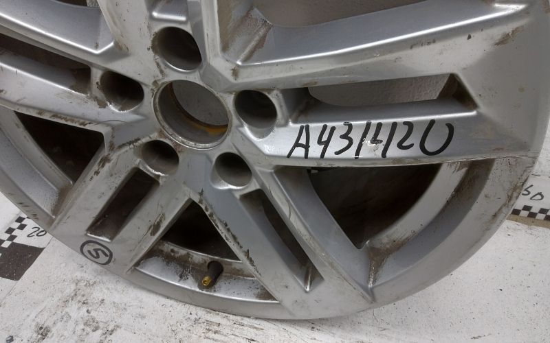 Диск колеса литой Audi A4 B9 R17