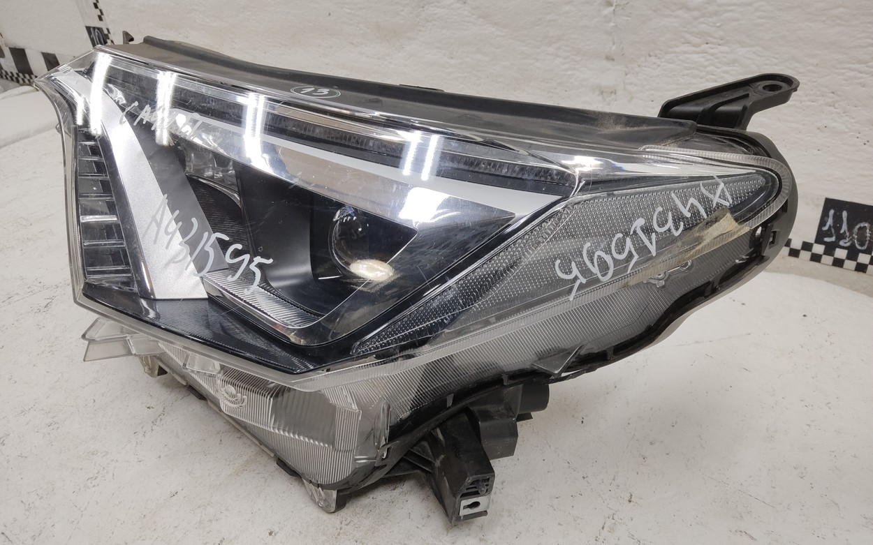 Фара передняя левая Toyota RAV4 CA40 Restail LED