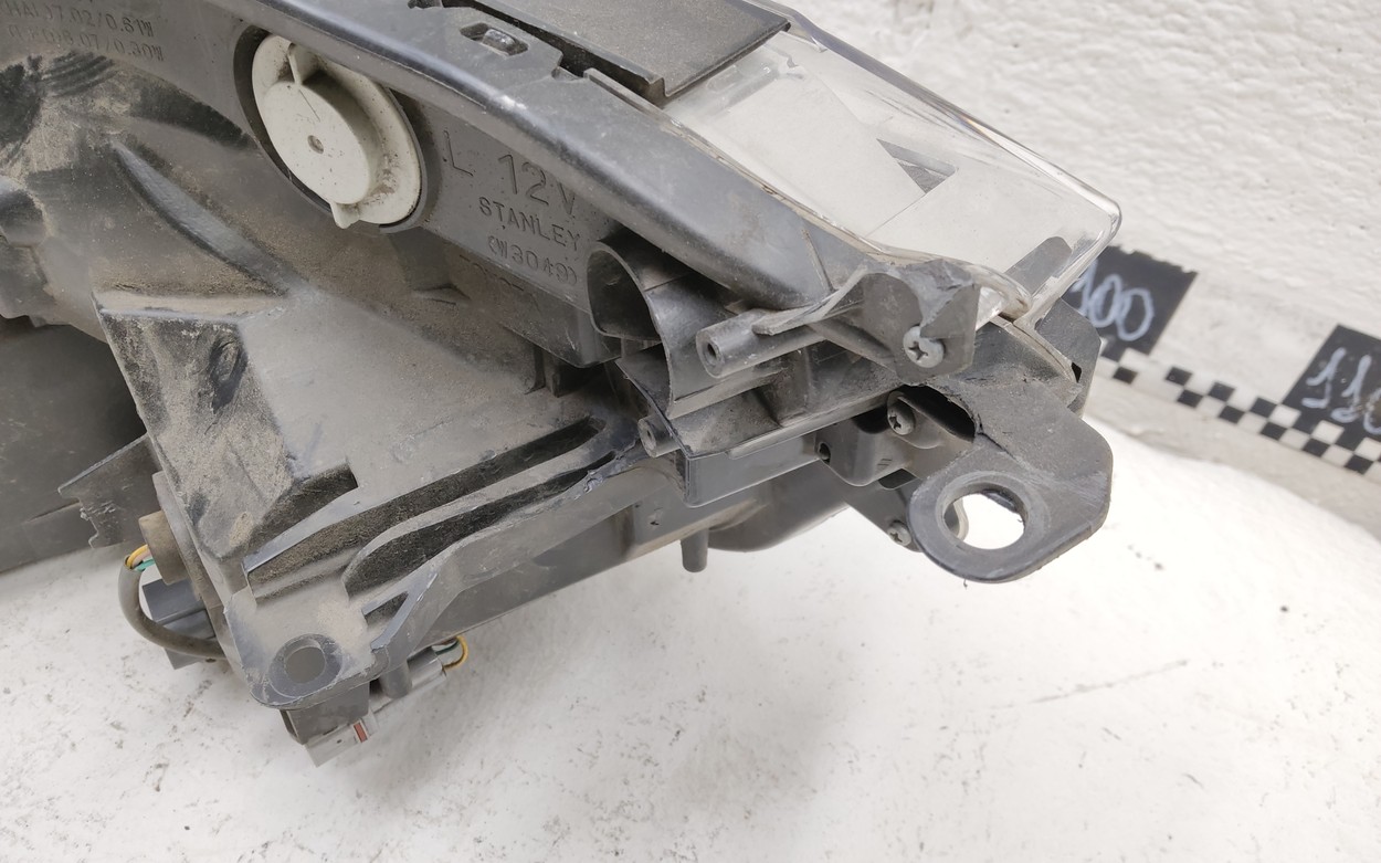 Фара передняя левая Toyota RAV4 CA40 Restail LED