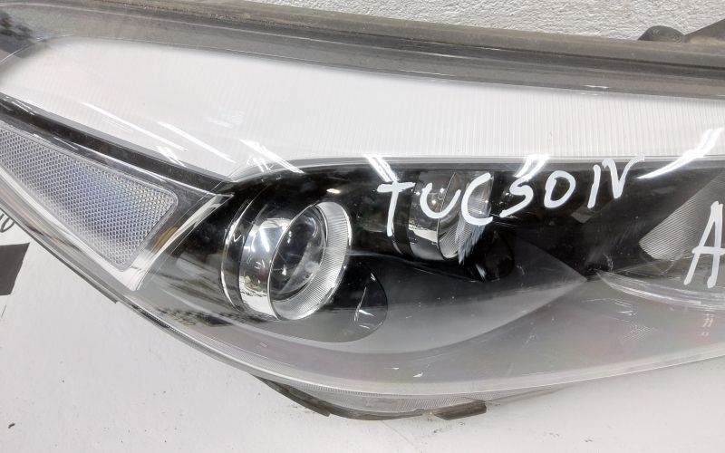 Фара передняя правая Hyundai Tucson 3 LED