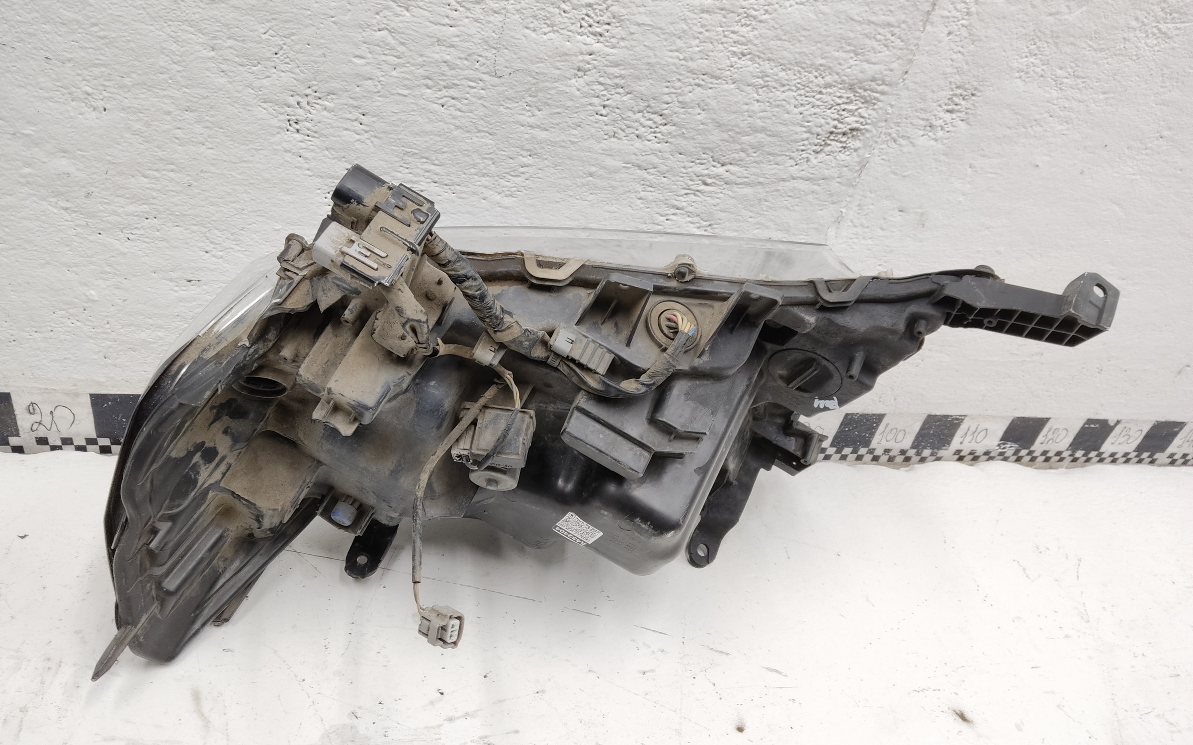 Фара передняя правая Toyota Land Cruiser 200 Restail 2 LED светлая