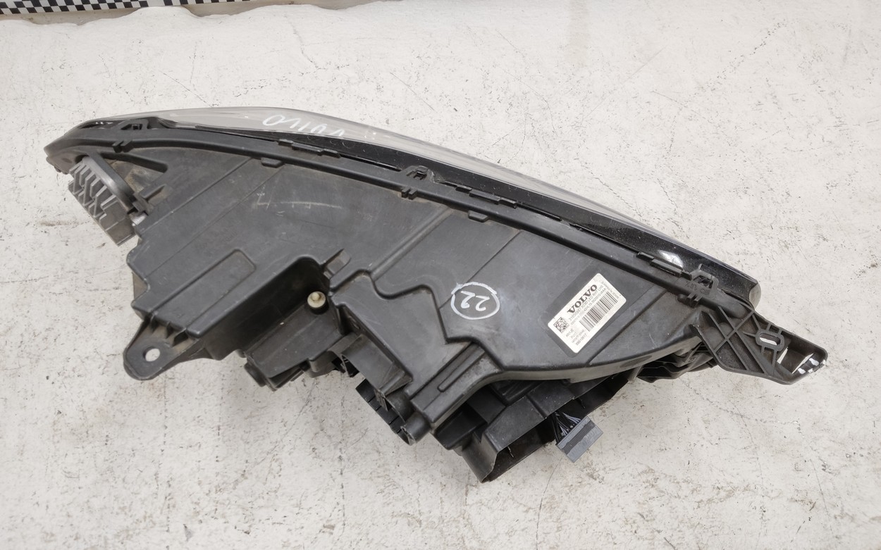 Фара передняя левая Volvo XC90 2 LED