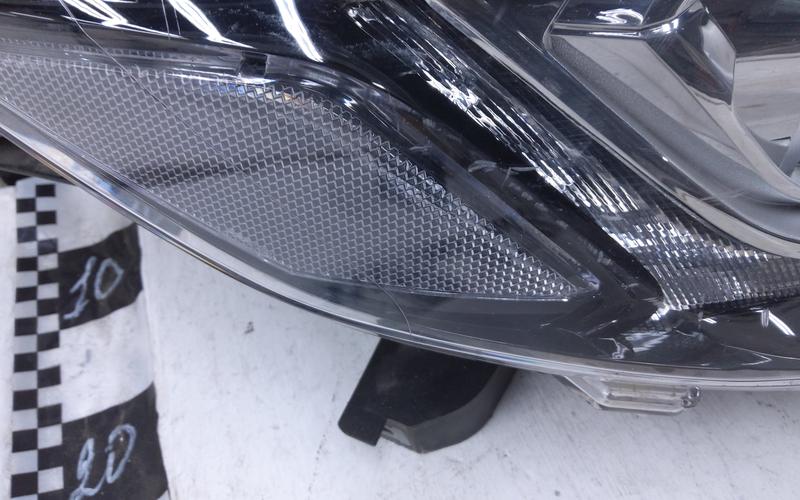 Фара передняя правая Mitsubishi Outlander 3 Restail 2 галоген
