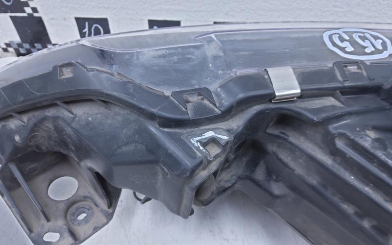 Фара передняя правая Mitsubishi Outlander 3 Restail 2 галоген