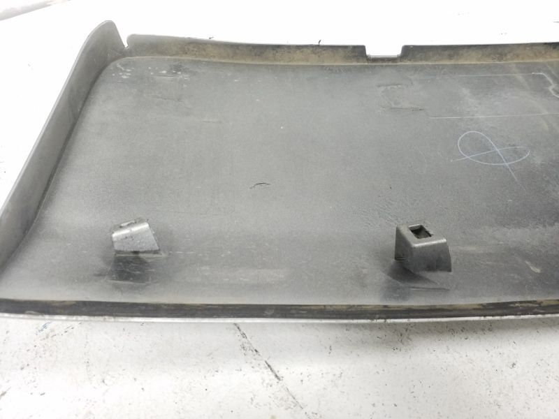 Накладка крышки багажника нижняя левая Toyota RAV4 XA30
