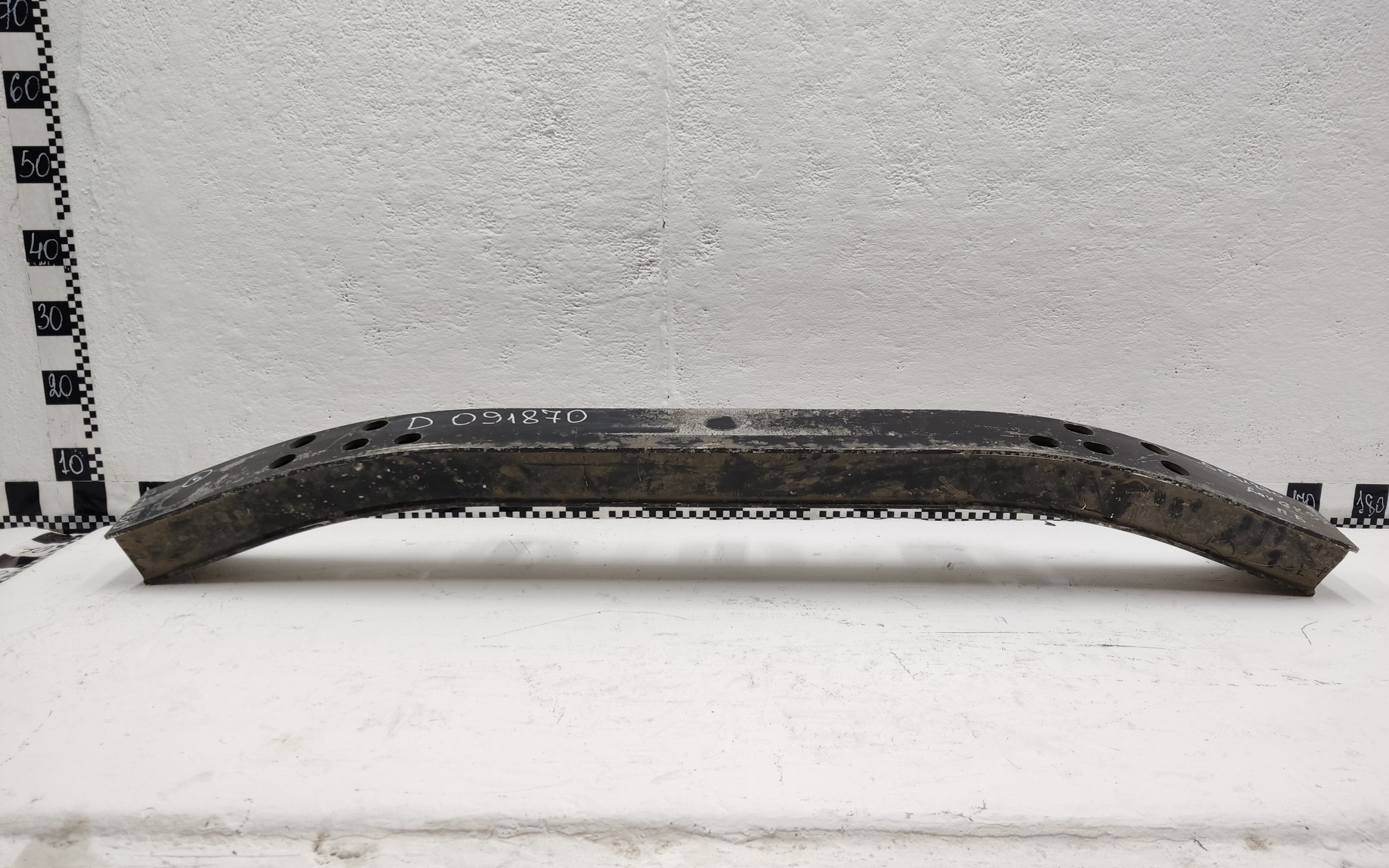 Усилитель переднего бампера Lexus GX 2