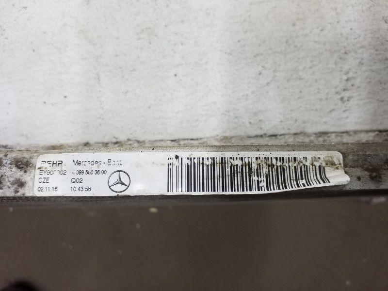 Радиатор охлаждения двигателя дополнительный Mercedes Benz E-Klasse W213