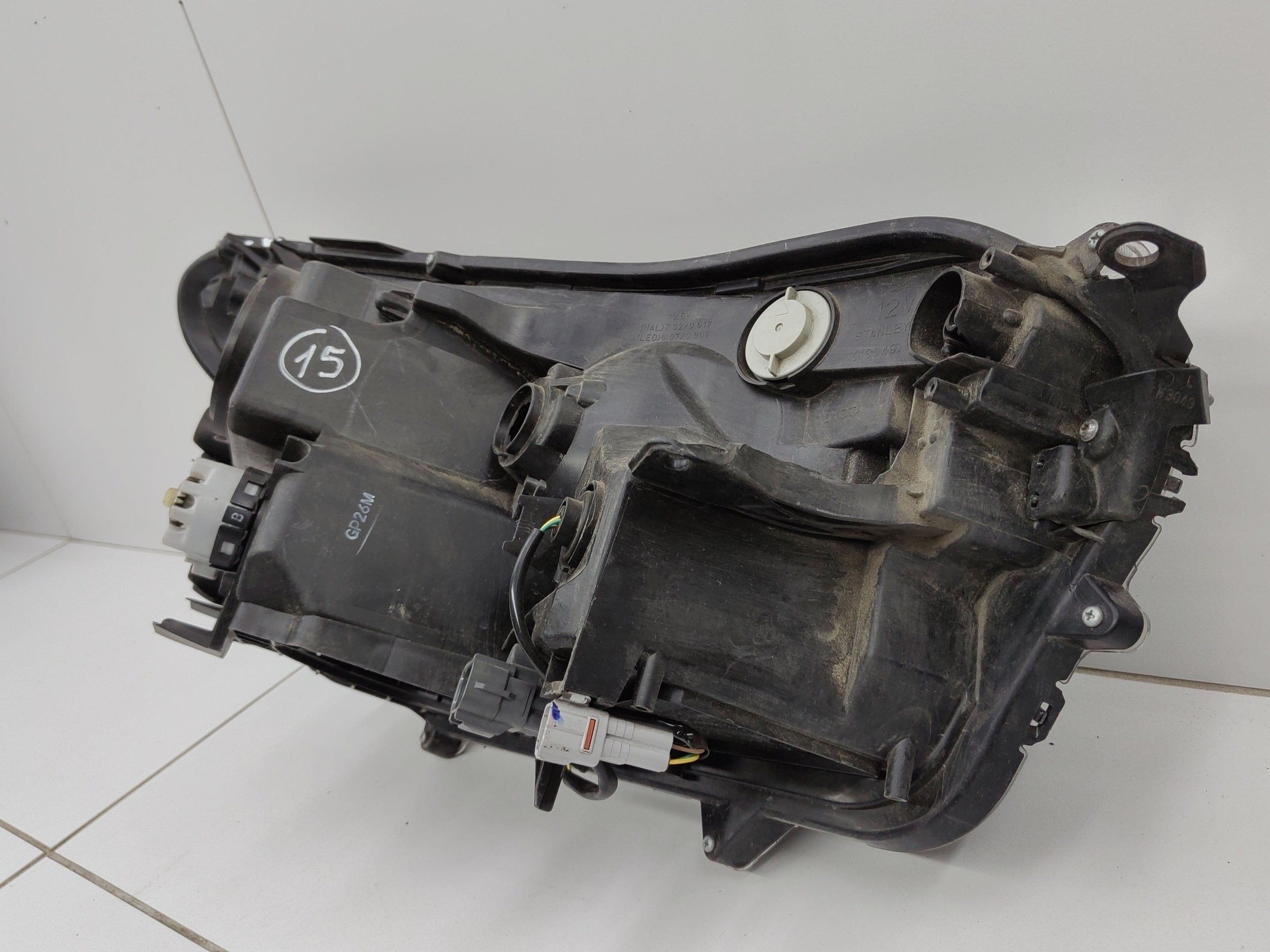 Фара передняя левая Toyota RAV4 CA40 Restail LED