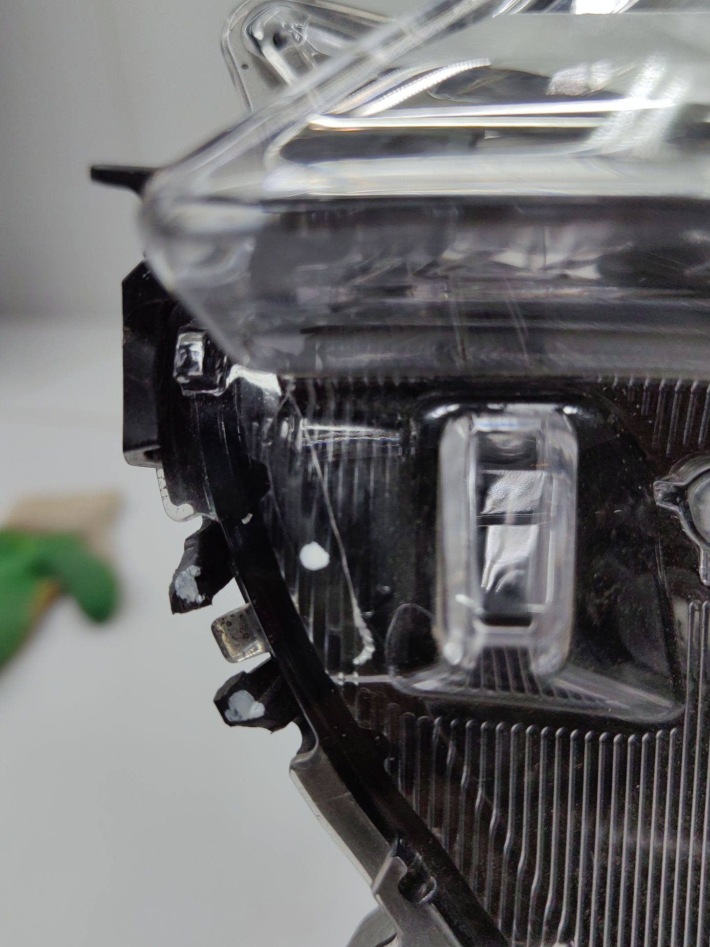 Фара передняя левая Toyota RAV4 CA40 Restail LED