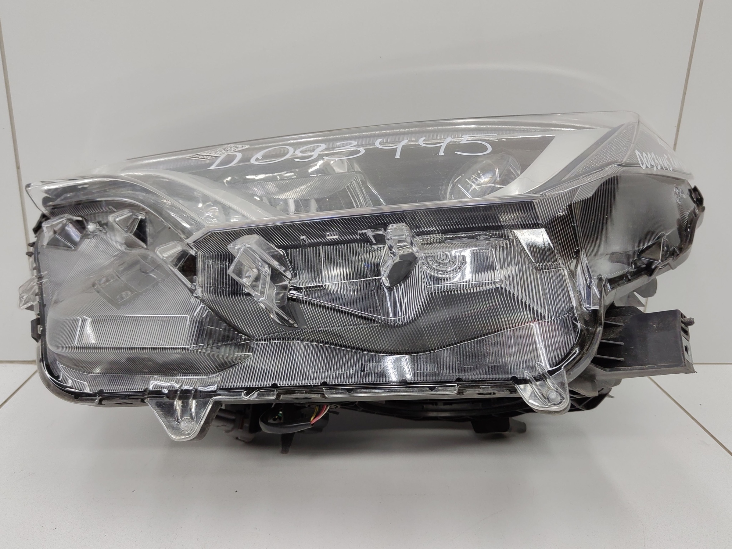 Фара передняя левая Toyota RAV4 CA40 Restail LED