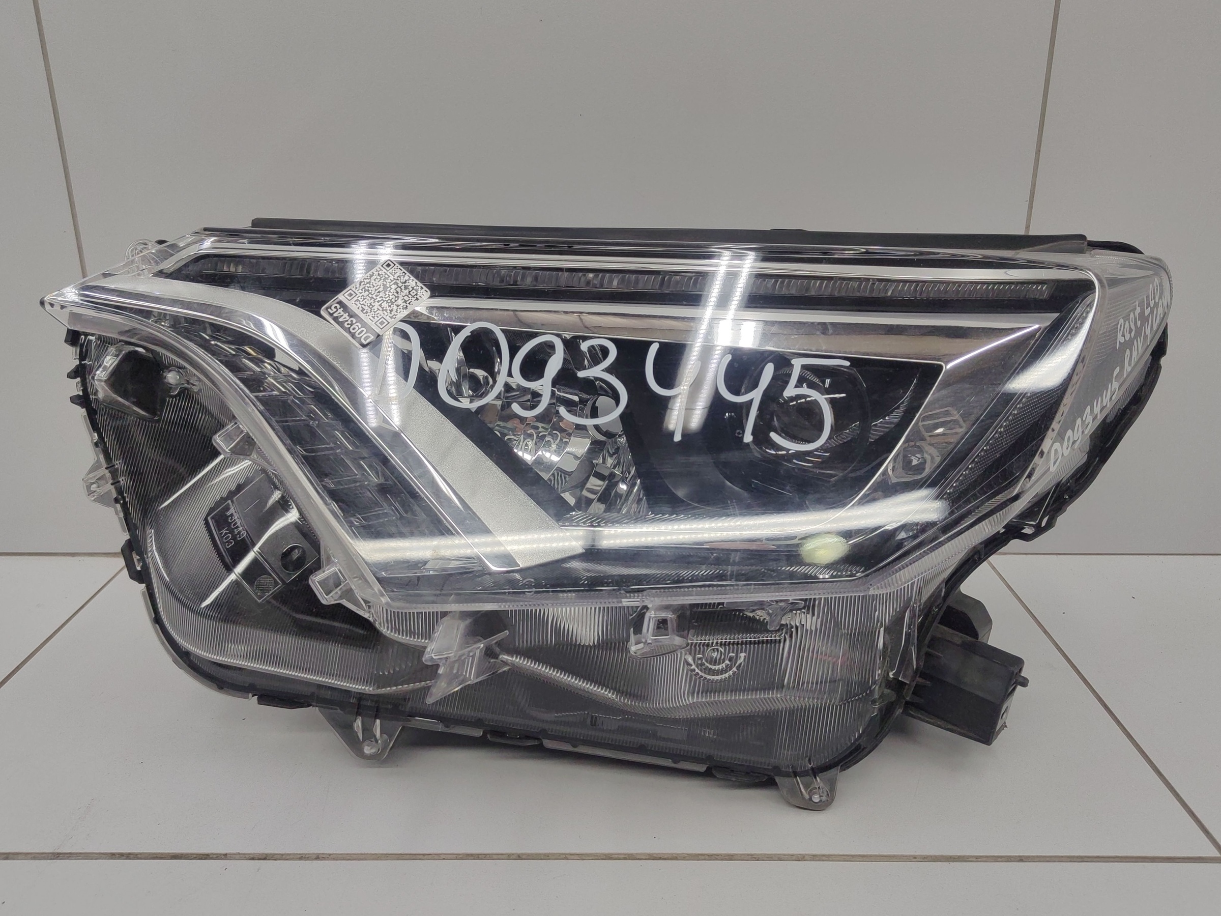Фара передняя левая Toyota RAV4 CA40 Restail LED