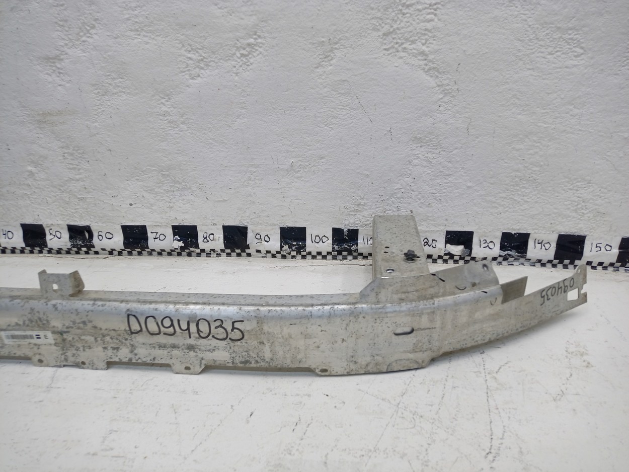 Усилитель переднего бампера BMW 5er G30