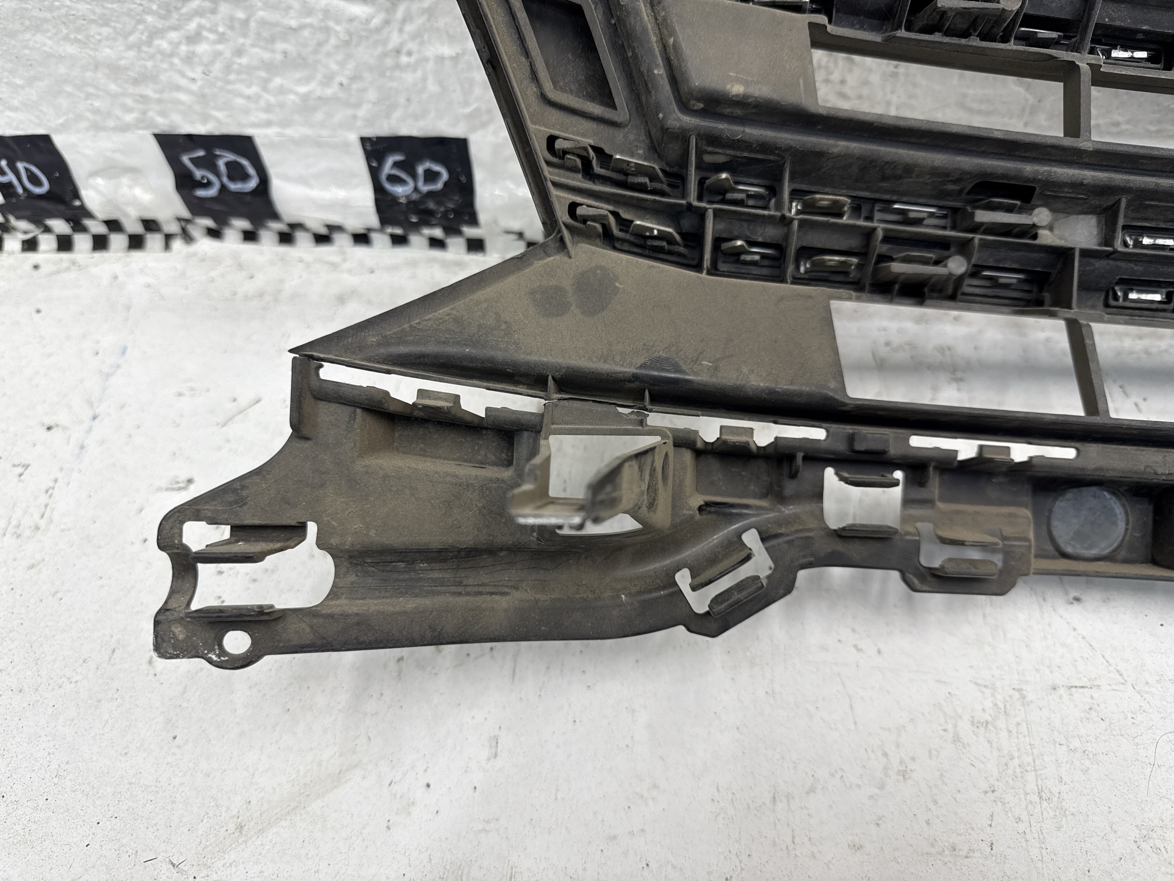 Решетка радиатора Volkswagen Tiguan 1 Restail