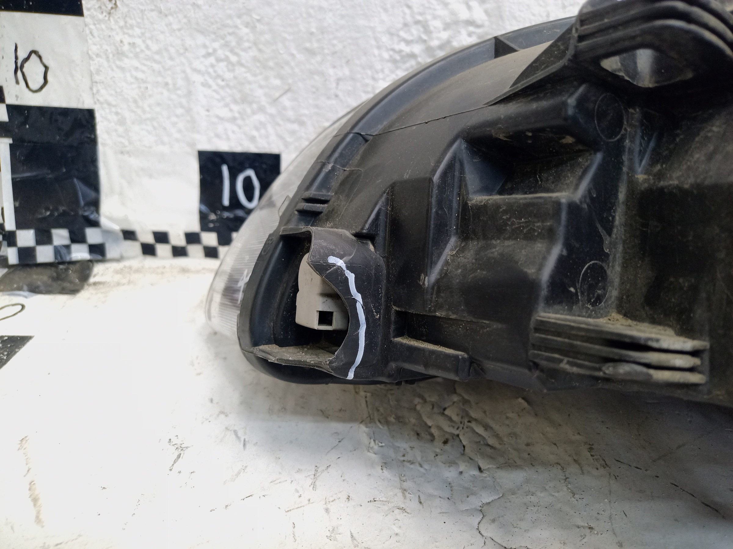 Фара передняя правая Volvo S60 2 Restail ксенон