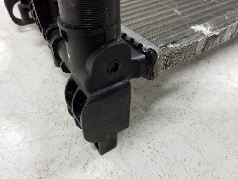 Радиатор охлаждения двигателя Renault Logan 2