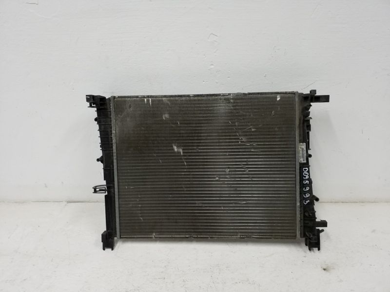 Радиатор охлаждения двигателя Renault Logan 2