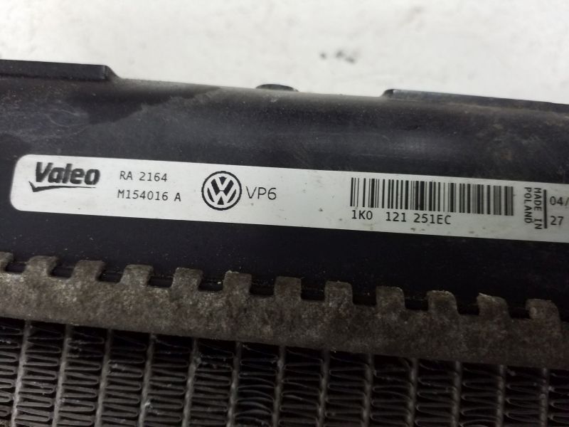 Радиатор охлаждения двигателя Volkswagen Tiguan M/T