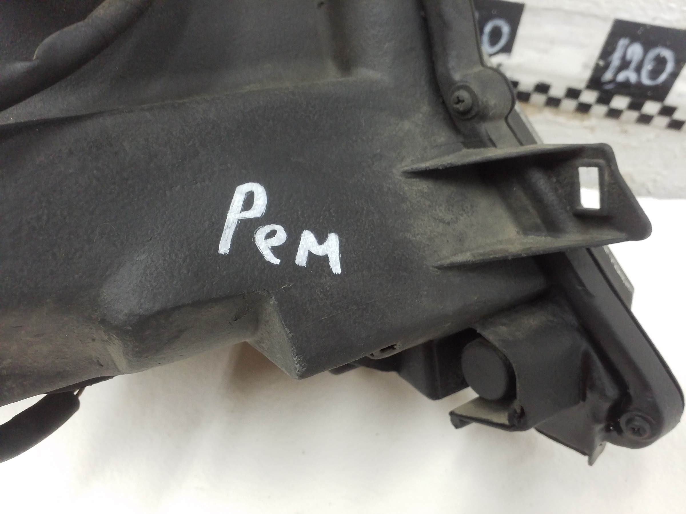 Фара передняя левая Toyota Land Cruiser Prado 150 Restail LED ДХО